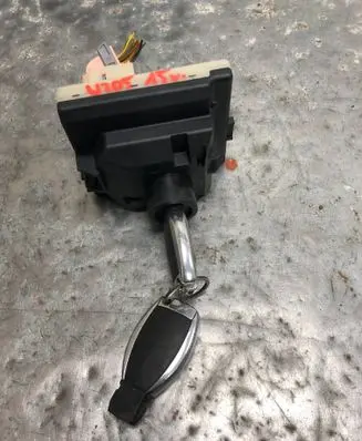 Mercedes-Benz C W205 Ignition lock A2059007121BILI A2059007121
