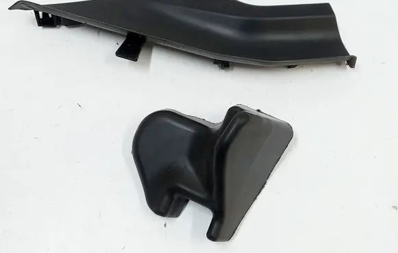 Peugeot 2008 II Wiper trim 9825750680