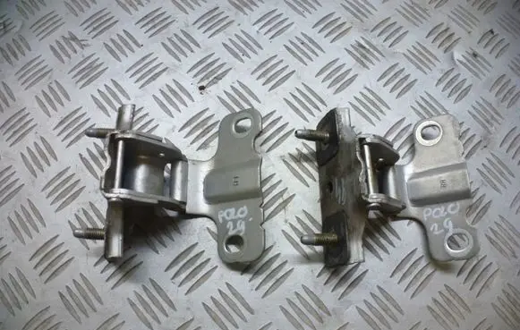 Volkswagen Polo VI Tailgate/trunk/boot hinge