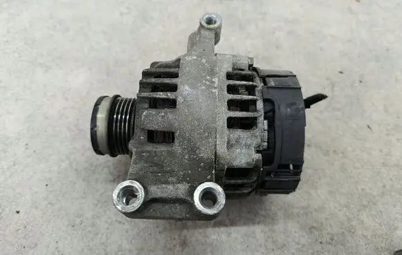 Alfa Romeo Mito Generator/alternator 