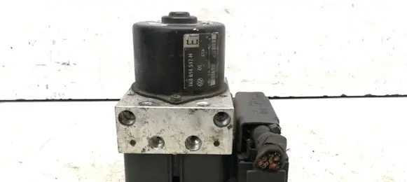 Volkswagen Golf V ABS Pump 1K0907379K 00005305D2 10096003483