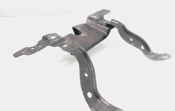 Mazda CX-3 Radiator support slam panel bracket D10e