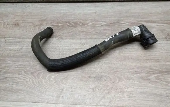 Volvo V70 Engine coolant pipe/hose 30636558001