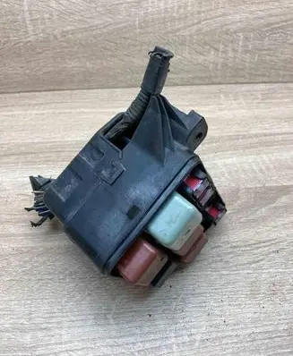 Toyota Corolla E110 Other relay 69984FUSEBOX 69983