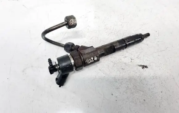 Volvo S40, V40 Fuel injector 7700111014 0445110021