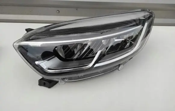 Renault Captur Headlight/headlamp 260606152R