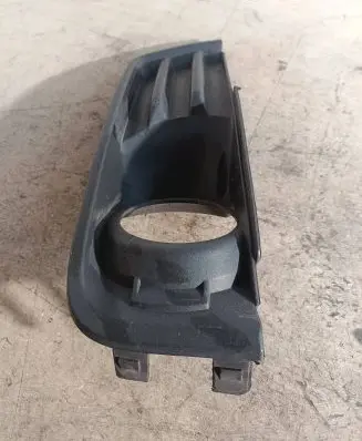 Ford C-MAX I Front fog light trim/grill 3M51R19953AD