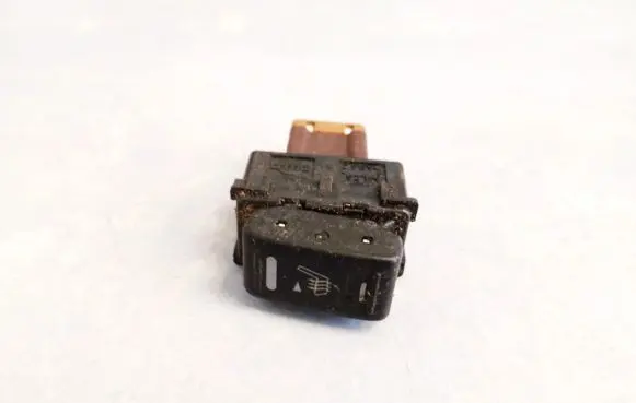 Nissan X-Trail T30 Seat heating switch