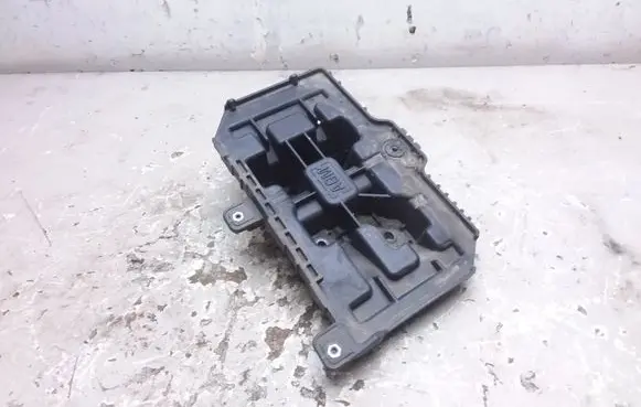 Battery tray