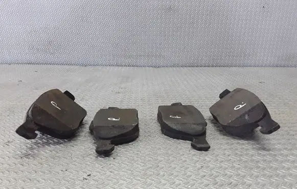 Volvo V50 Brake pads (front) 