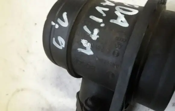 Skoda Octavia Mk2 (1Z) Mass air flow meter 0281002531