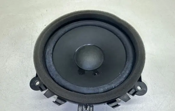 Volvo XC70 Rear door speaker 30657445