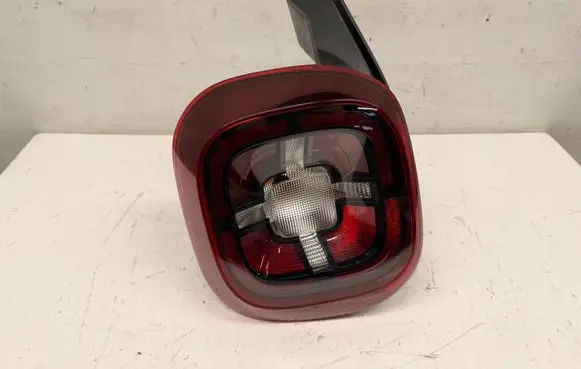 Dacia Duster II Rear/tail lights D2LAMP1 265558217R