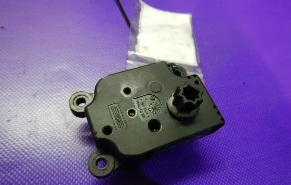 Ford Focus A/C air flow flap actuator/motor 3M5H-19E616-AB