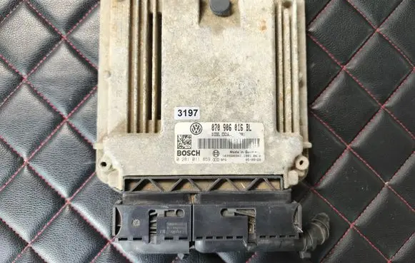 Volkswagen Touareg I Engine control unit/module 070906016BL 0281011859 1039S06941