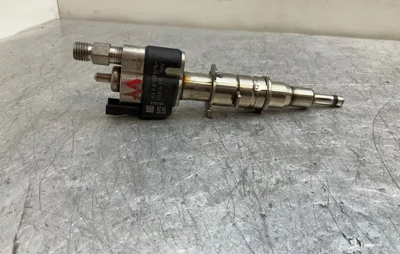 BMW 5 E60 E61 Fuel injector A2C9521190280 PA66GF359 10181010