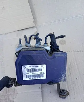 Volkswagen Tiguan ABS Pump 5N0614109M