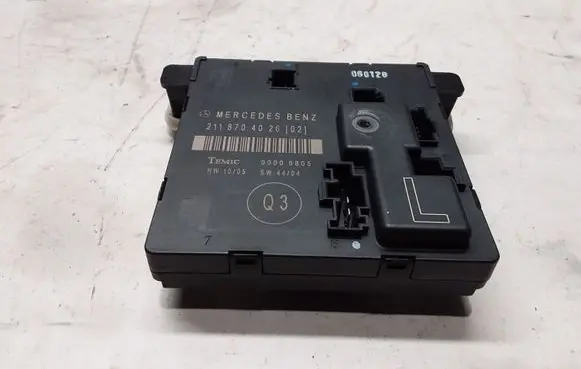 Mercedes-Benz E W211 Door control unit/module 211870402602