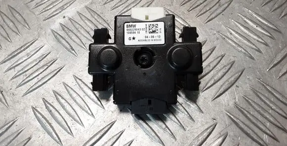 BMW 3 F30 F35 F31 Aerial antenna filter 9229043
