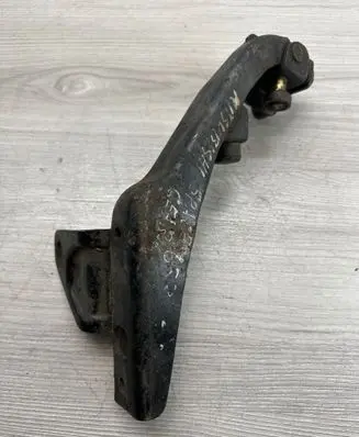 Mitsubishi Space Gear Sliding door lower roller guide/hinge 