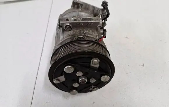 Renault Scenic IV - Grand scenic IV Air conditioning (A/C) compressor (pump) 926001268R