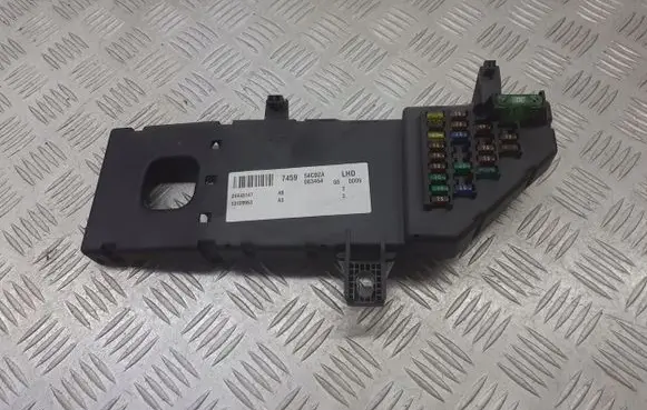 Opel Signum Fuse box set 2444314713120953