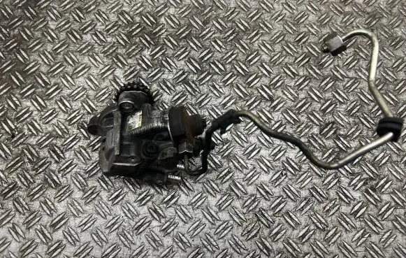 BMW 3 E90 E91 Fuel injection high pressure pump 0445010