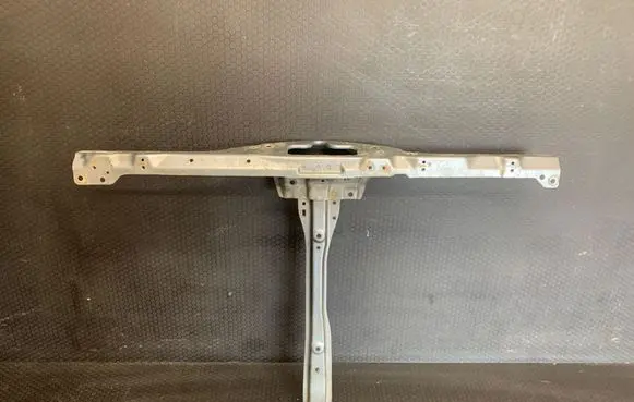 Honda CR-V Radiator support slam panel bracket 