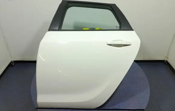 Opel Astra J Rear door