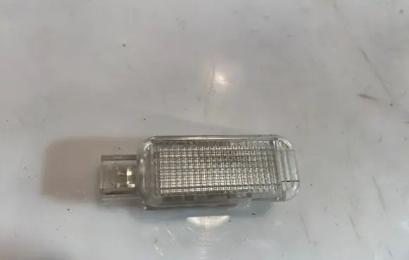 Audi A6 S6 C6 4F Front door interior light 8D0947415 8D094741