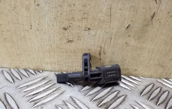 Volkswagen Transporter - Caravelle T5 ABS brake wheel speed sensor 7H0927804