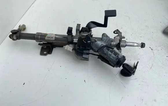 Toyota Avensis T220 Steering wheel axle 8978005011