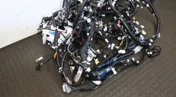 Lexus LX 570 Engine installation wiring loom