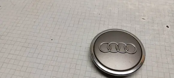Audi A4 S4 B5 8D Original wheel cap 8E0601170A