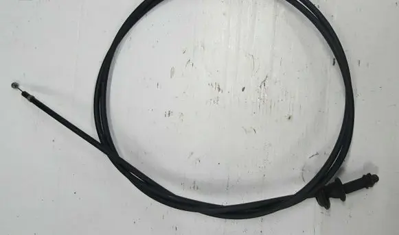 Volkswagen PASSAT B3 Engine bonnet/hood lock release cable 357823531
