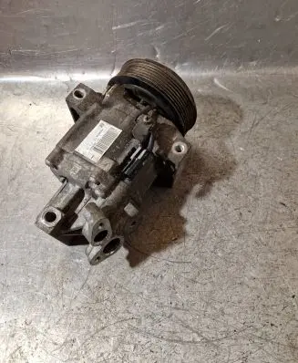 Dacia Sandero Air conditioning (A/C) compressor (pump) 926000216R Z0015421B 4101355136