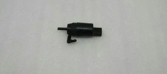 BMW 5 E60 E61 Windscreen/windshield washer pump 8377612