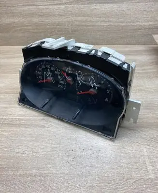 Nissan Micra Speedometer (instrument cluster) AX864 5315955