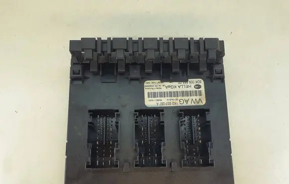 Skoda Superb B6 (3T) Comfort/convenience module 1K0937087A 5DK00965500 00020000