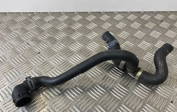 Skoda Kodiaq Engine coolant pipe/hose 3Q0122073J