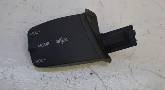 Ford Focus Multifunctional control switch/knob 758710 758709