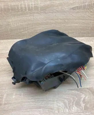 Renault Scenic I Fuse module 8200029340A S108502510C