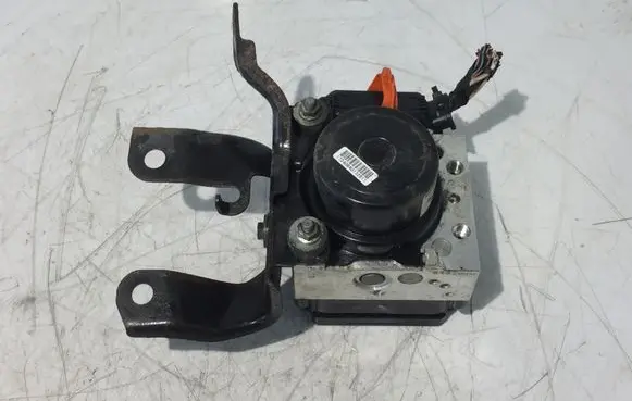 Toyota Yaris ABS Pump 445400D100 895410D170