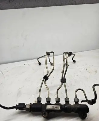 Citroen C4 I Fuel main line pipe 9654592680