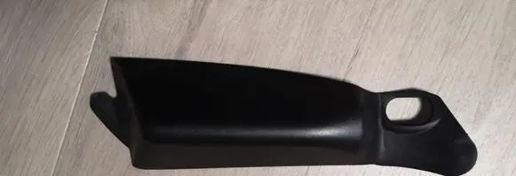 Rear/tail light trim molding
