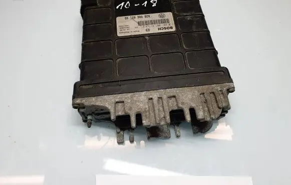 Volkswagen PASSAT B4 Engine control unit/module 028906021DD 0281001411 0281001412