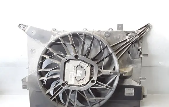 Volvo XC70 Electric radiator cooling fan 30723105 0130706822