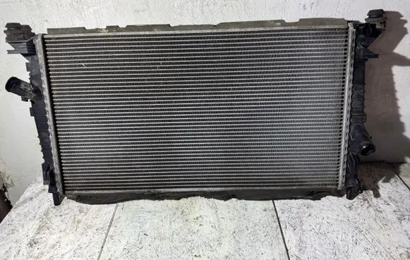 Ford Focus C-MAX Coolant radiator 3M5H8005 3M5H8005RK
