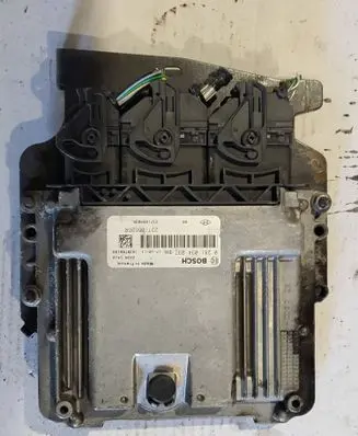 Renault Trafic III (X82) Engine control unit/module 237106626R 237109983R