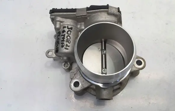 Peugeot 3008 II Throttle valve 9818664880